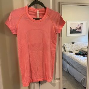 Like new swiftly tech short sleeve